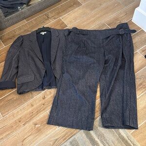 Ryegrass navy and gray pinstriped suit with cropped pants!